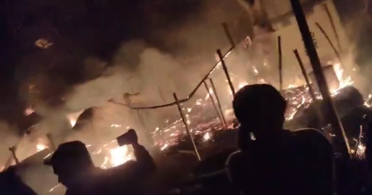 Half village was burnt in a fire in Khagaria district, every