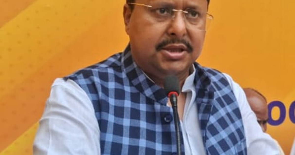 Nitin navin on metro