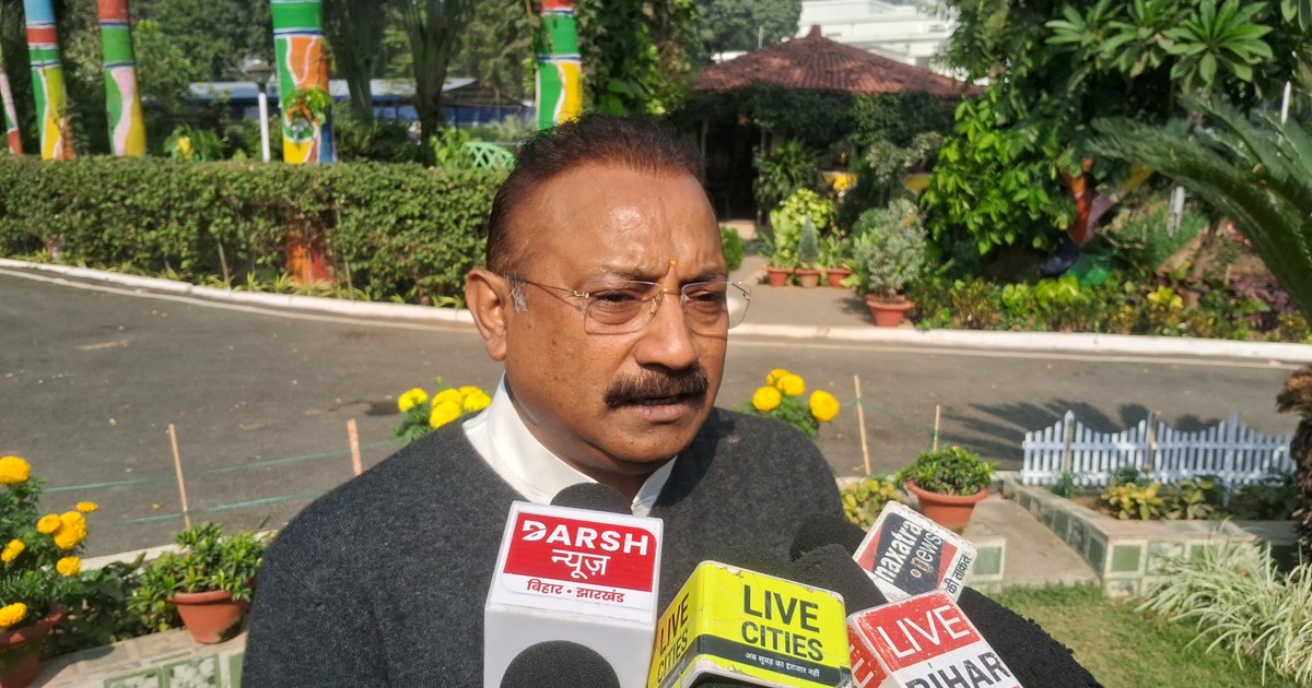 Amit sah ke bchav me aaye mntri ashok chaudhri