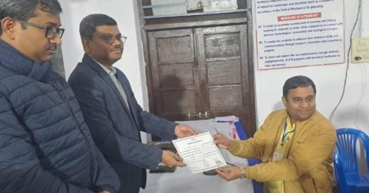 Banshidhar Brajwasi, who took on KK Pathak, won the MLC by-e