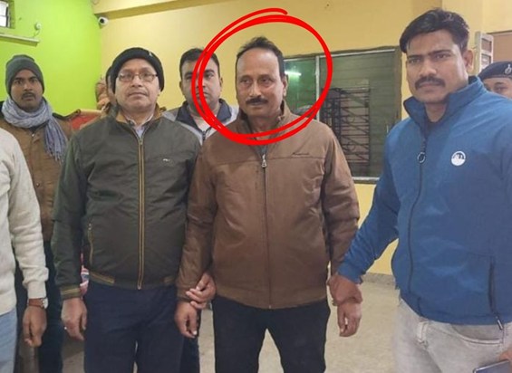 In Siwan, a sub-inspector was arrested in his own police sta