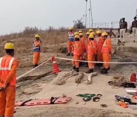 Rescue mock drill conducted at Mandar Ropeway