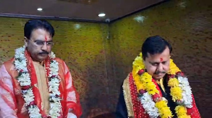 BJP's new national executive president arrived at temples ea