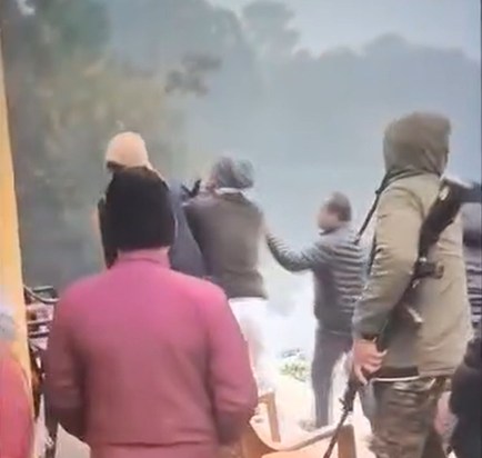 Pond dispute turns into a battlefield, police retreat to sav