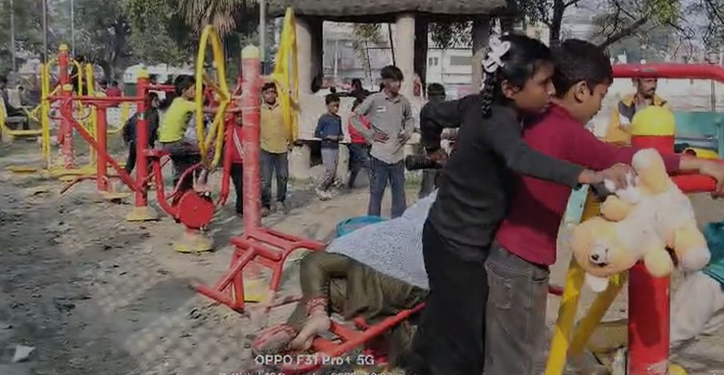 Gyms have opened in the parks of Bettiah.