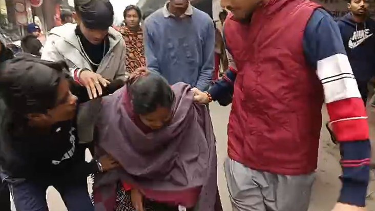 Woman dragged into the middle of the road: Read the full sto