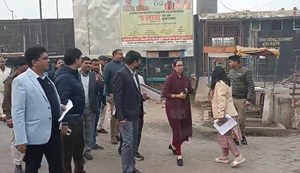 The DM's sudden arrival exposed the plight of the Jehanabad bus stand.