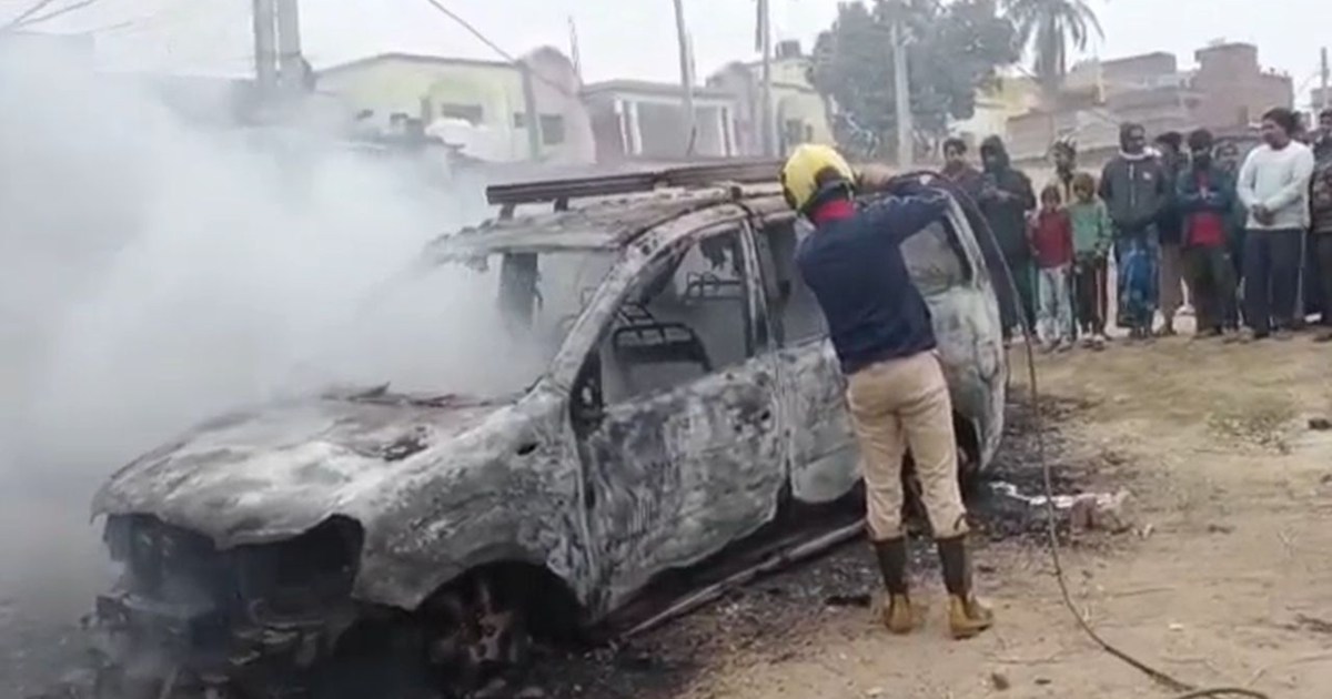 The Xylo was reduced to ashes in a few minutes, and by the t