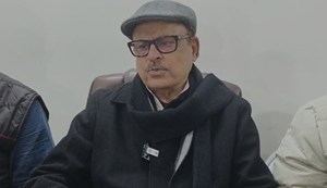 Expressed concern over the target killing of Hindus in Bangladesh, called Manjhi's statement a threat to democracy