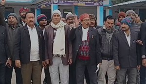 Advocates protest on several demands including restoration of Railway Magistrate Court.