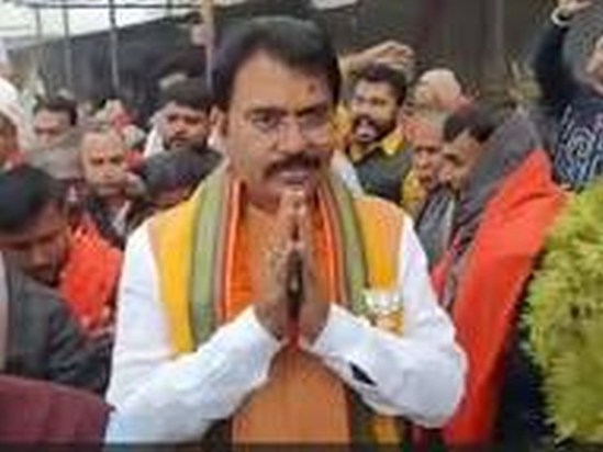 BJP's new state president Sanjay Saraogi arrived in Patna wi