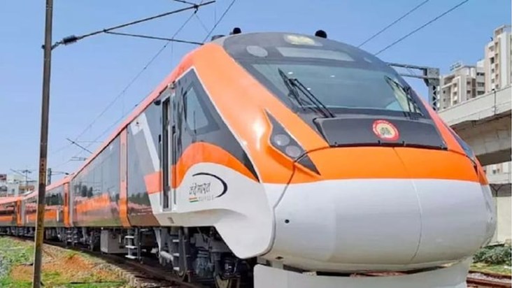 3 minors arrested for pelting stones at Vande Bharat Express