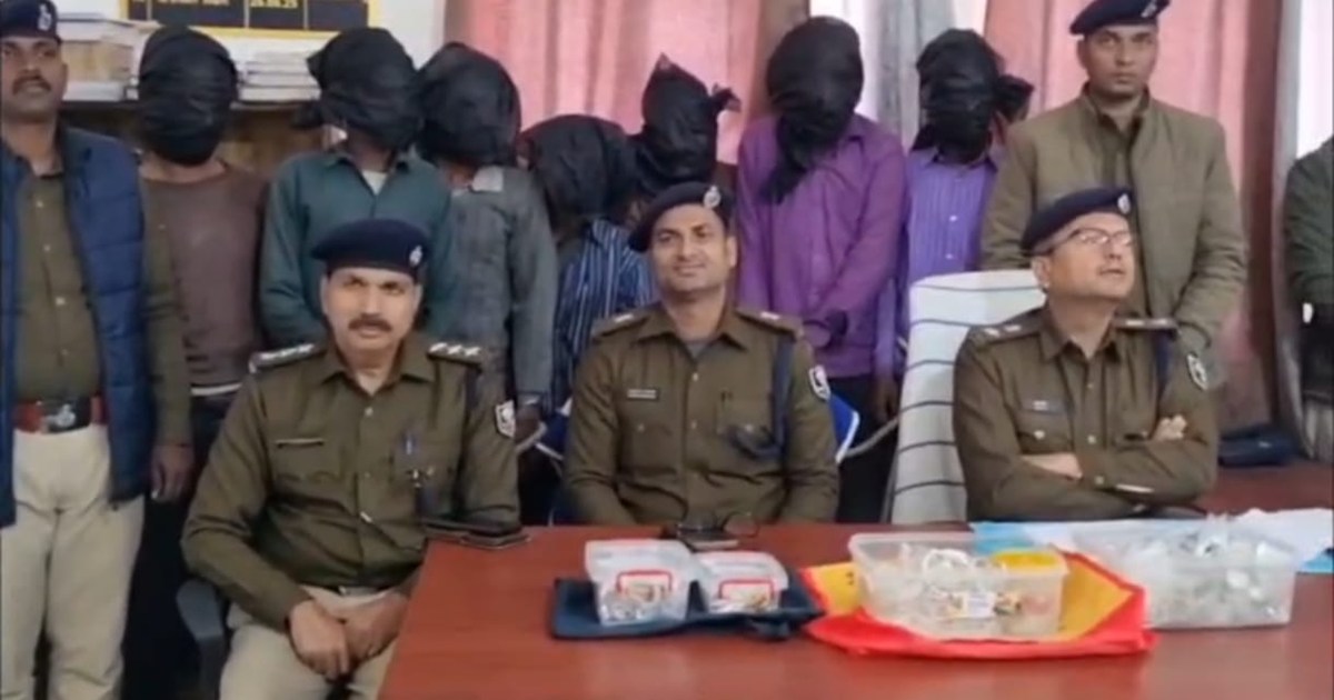 They used to come from UP and commit theft and robbery in Bi