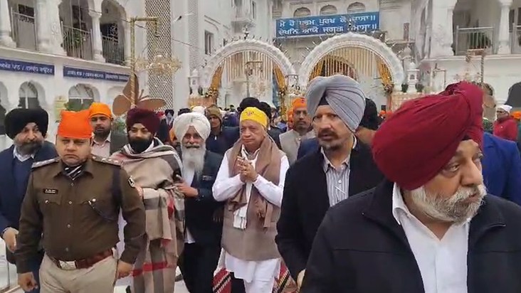 The Governor took blessings of Guru Gobind Singh Ji at Patna