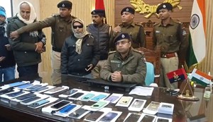 Lost mobile phones were returned in such a way that people's faces lit up.