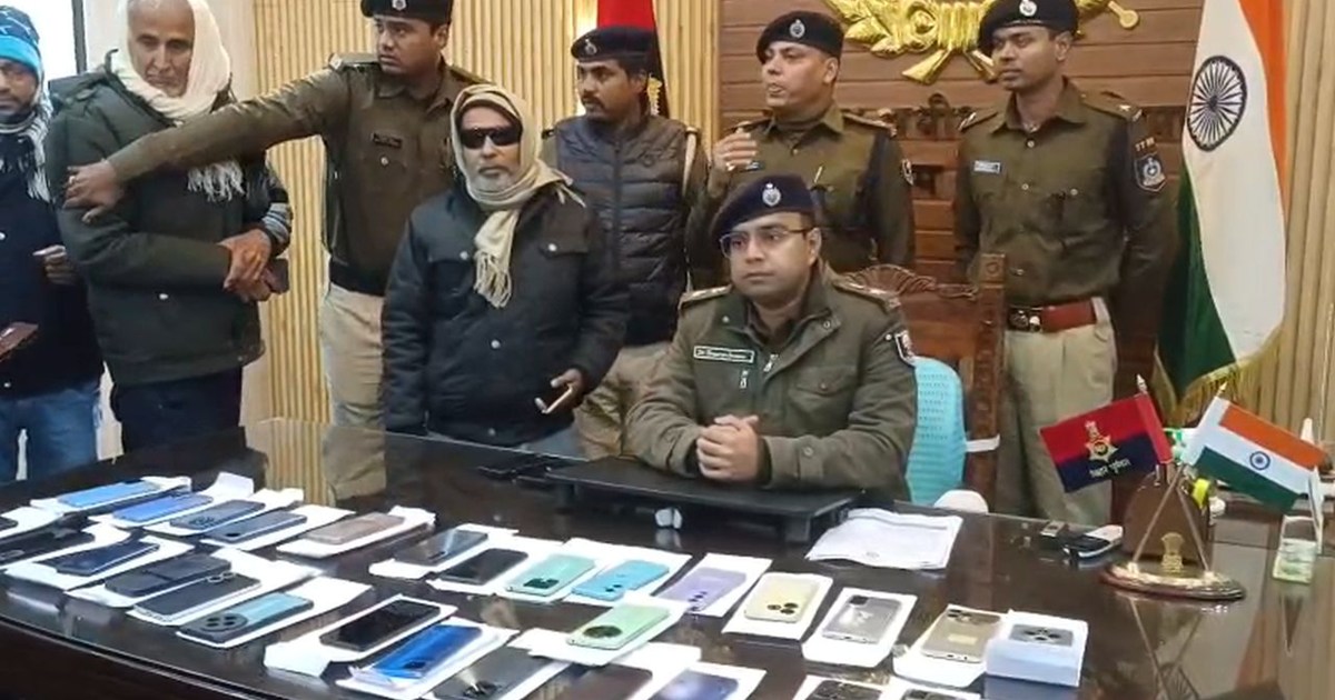 Lost mobile phones were returned in such a way that people's