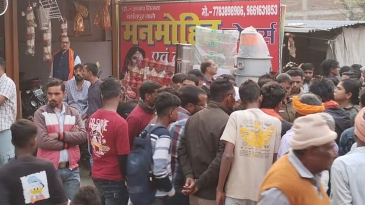 For the second time in six days, criminals looted a jeweller