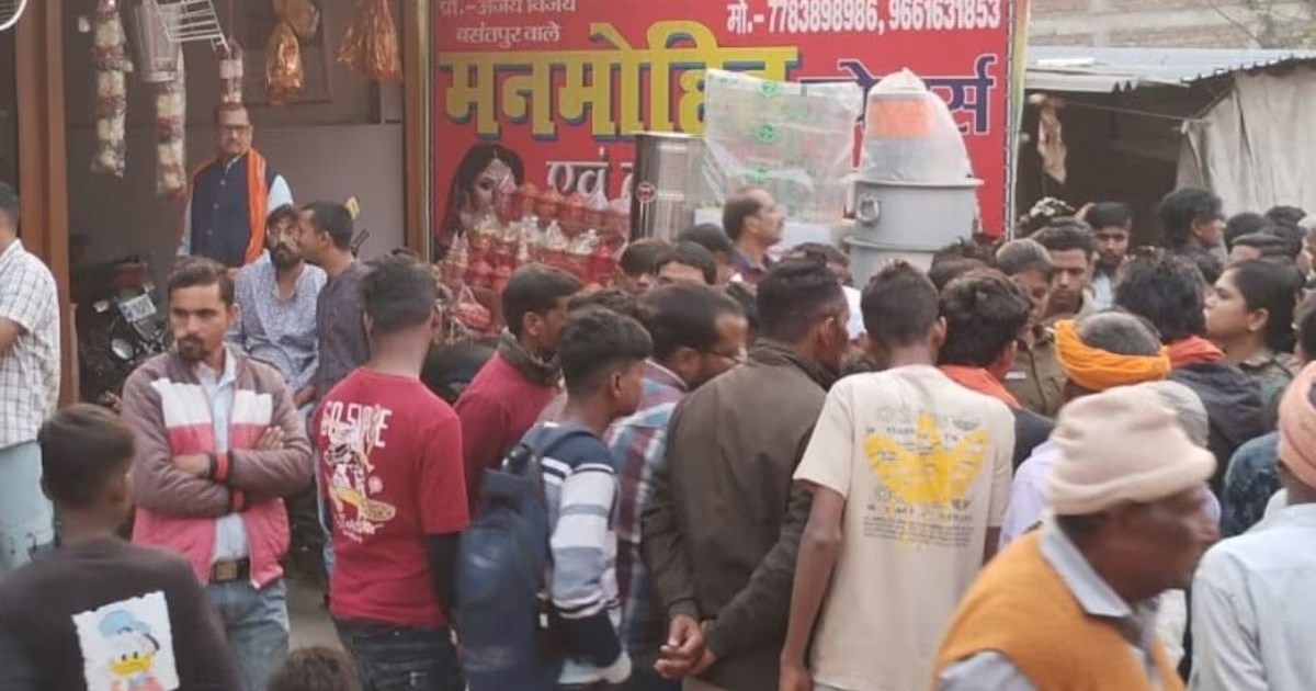 For the second time in six days, criminals looted a jeweller