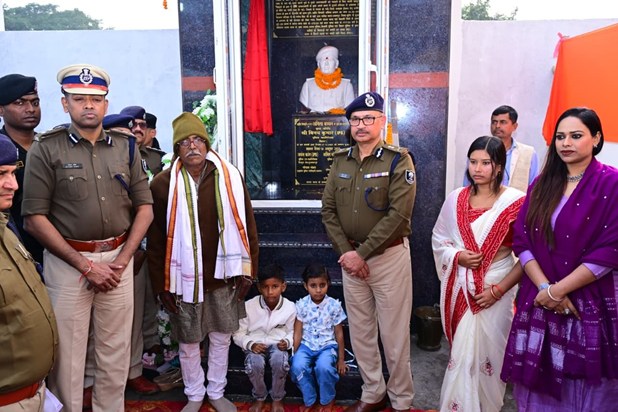 The DGP unveiled the statue of the martyred constable at the
