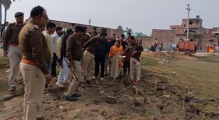 Bakhtiyarpur was shaken by the rapid firing.