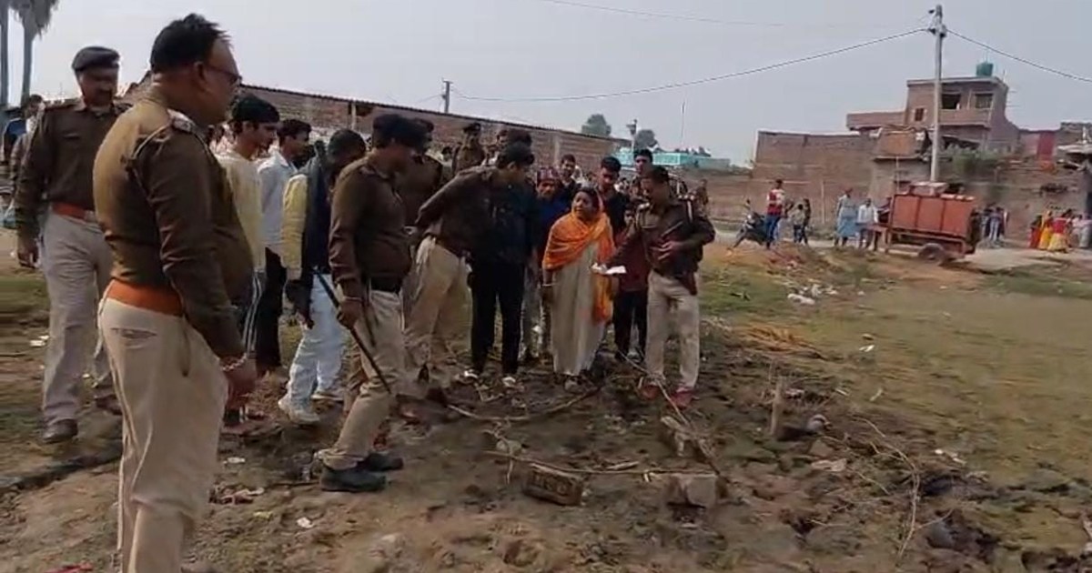 Bakhtiyarpur was shaken by the rapid firing.