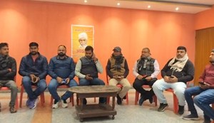 A Kavi Sammelan (poets' gathering) will be organized on the birth anniversary of Pandit Madan Mohan Malaviya and former PM Vajpayee