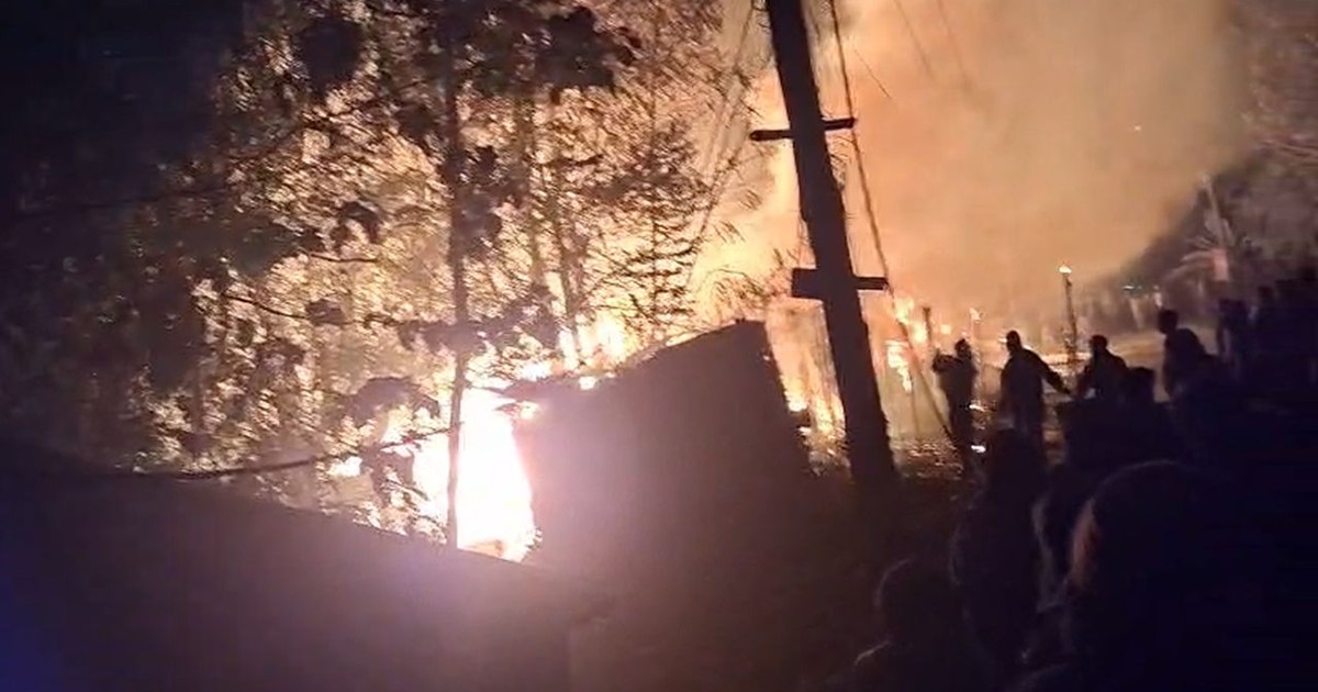 Flames erupted late at night, causing panic in Supaul