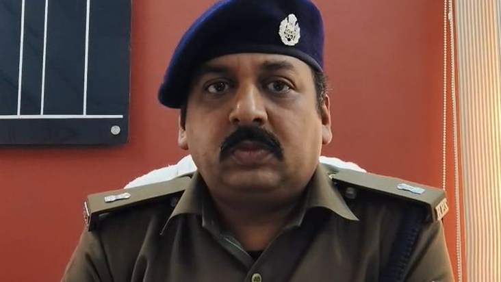 Video of bribe-taking policeman goes viral in Katihar, SI su