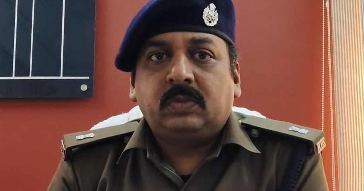 Video of bribe-taking policeman goes viral in Katihar, SI su