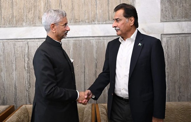 External Affairs Minister S Jaishankar met with a Pakistani 