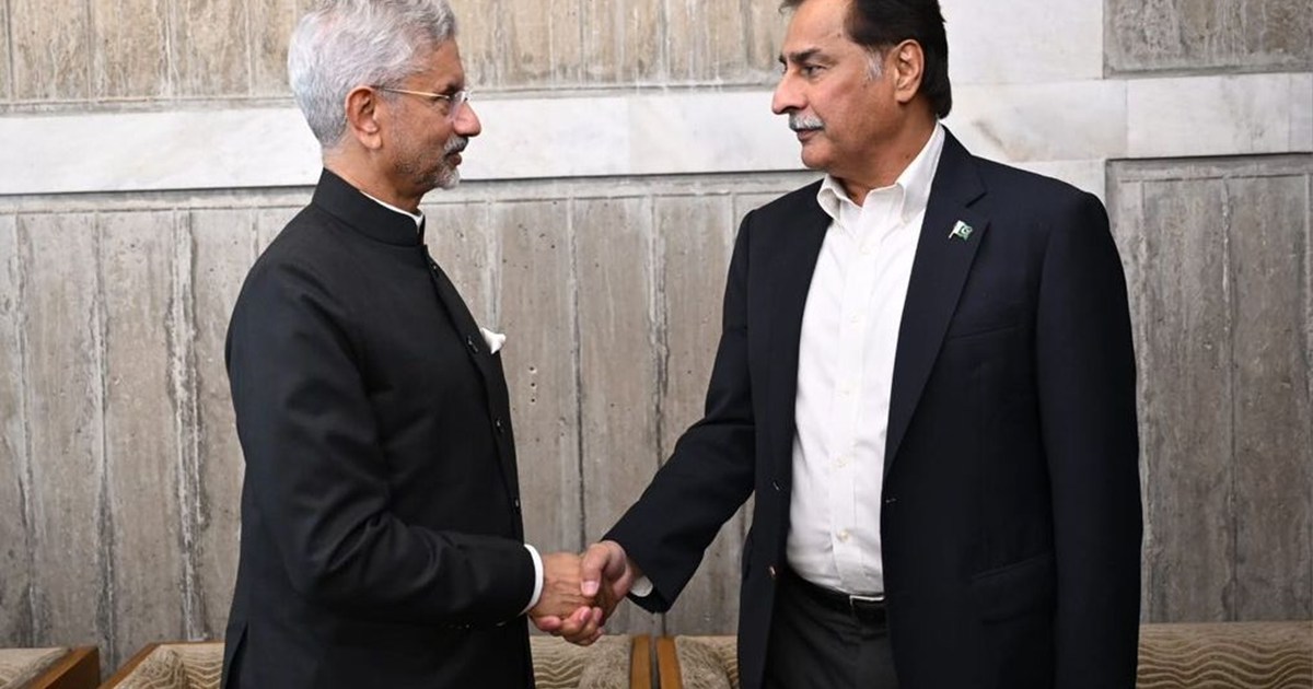 External Affairs Minister S Jaishankar met with a Pakistani 