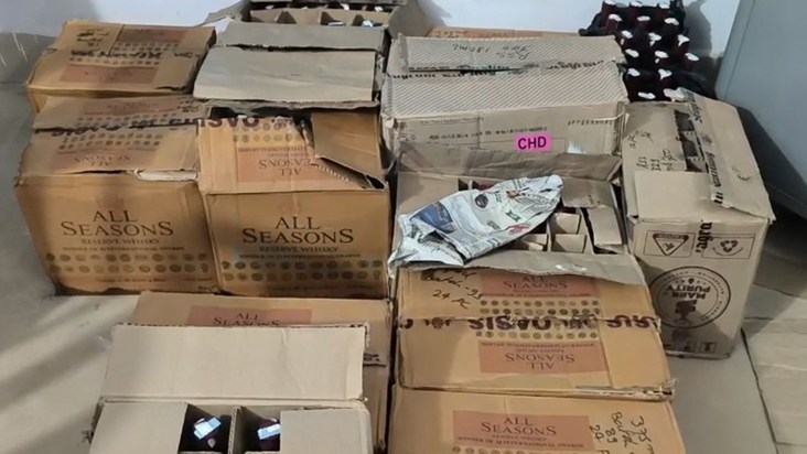 Foreign liquor worth lakhs was hidden behind an empty school