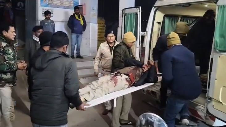 DSP's Bolero, returning to Patna, was hit by a truck.
