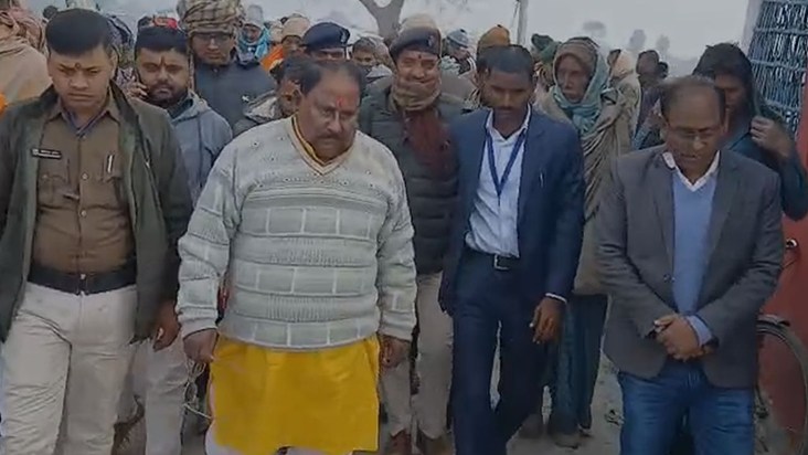 Disaster Minister inspected the Bairia embankment and gave s