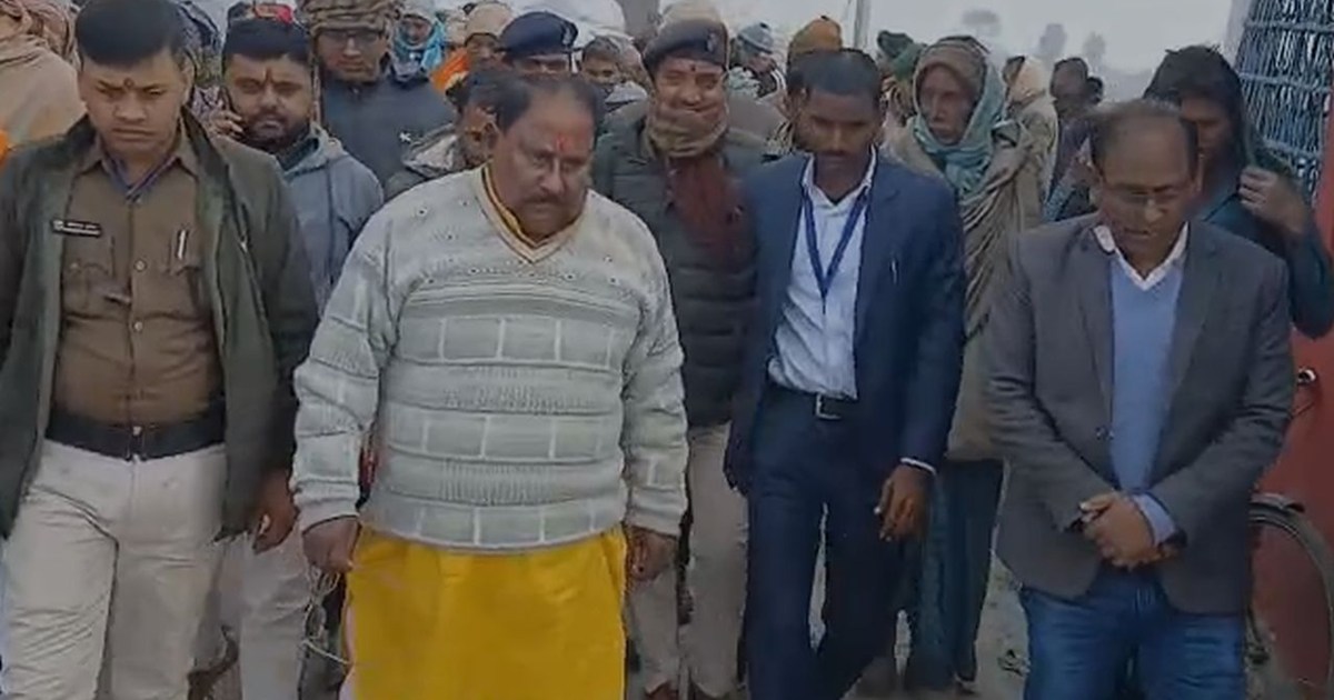 Disaster Minister inspected the Bairia embankment and gave s