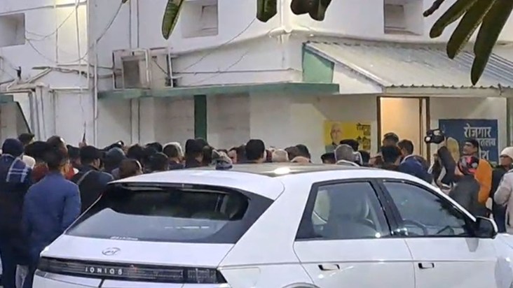 CM Nitish suddenly arrived at the party office, and then...