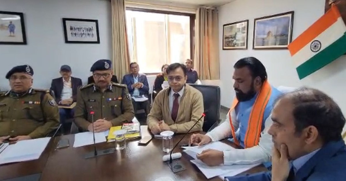 Now you will not have to visit police stations for informati