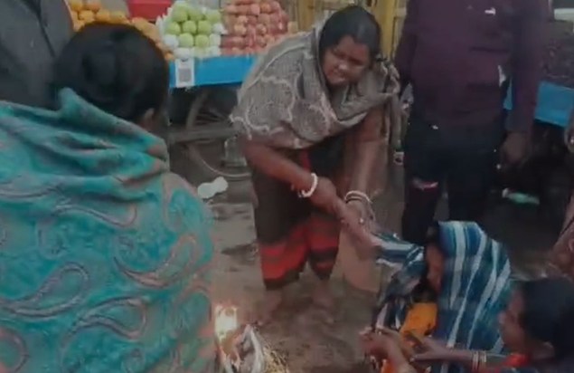 Cold wave wreaks havoc in Darbhanga, woman faints, locals sh