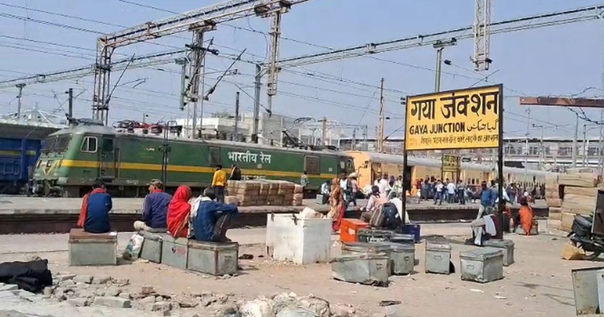 Those who were supposed to protect became robbers.