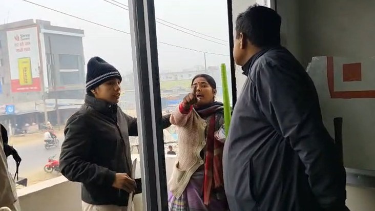 Why did a woman enter the bank with a broom? A female custom