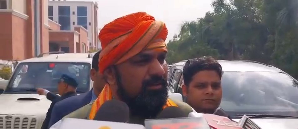 Samrat ne igims ka Kiya auchk nirikshn Samrat ne igims ka Kiya auchk nirikshn