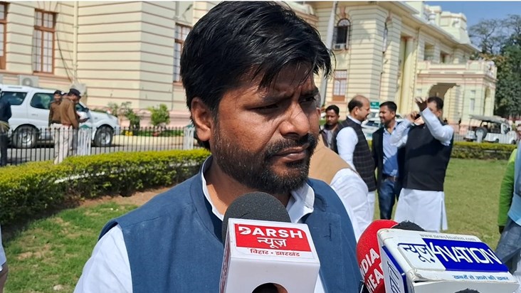 Sandip saurbh ka pathk par bda aarop Sandip saurbh ka pathk par bda aarop
