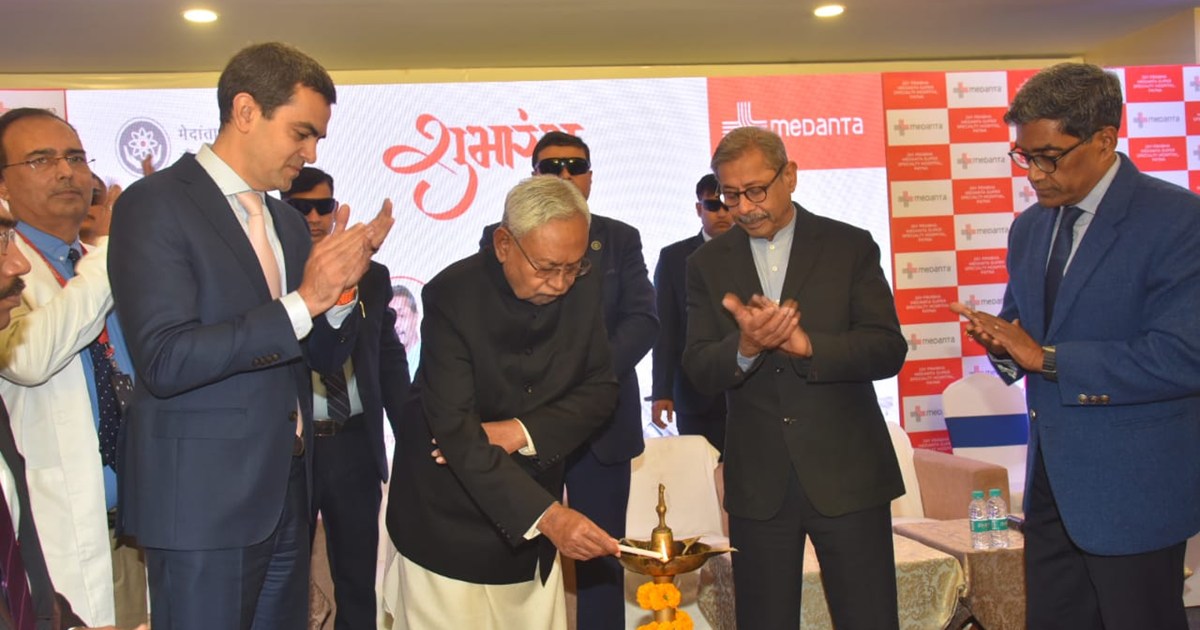 Cm midiya se kyo bna rhe duri