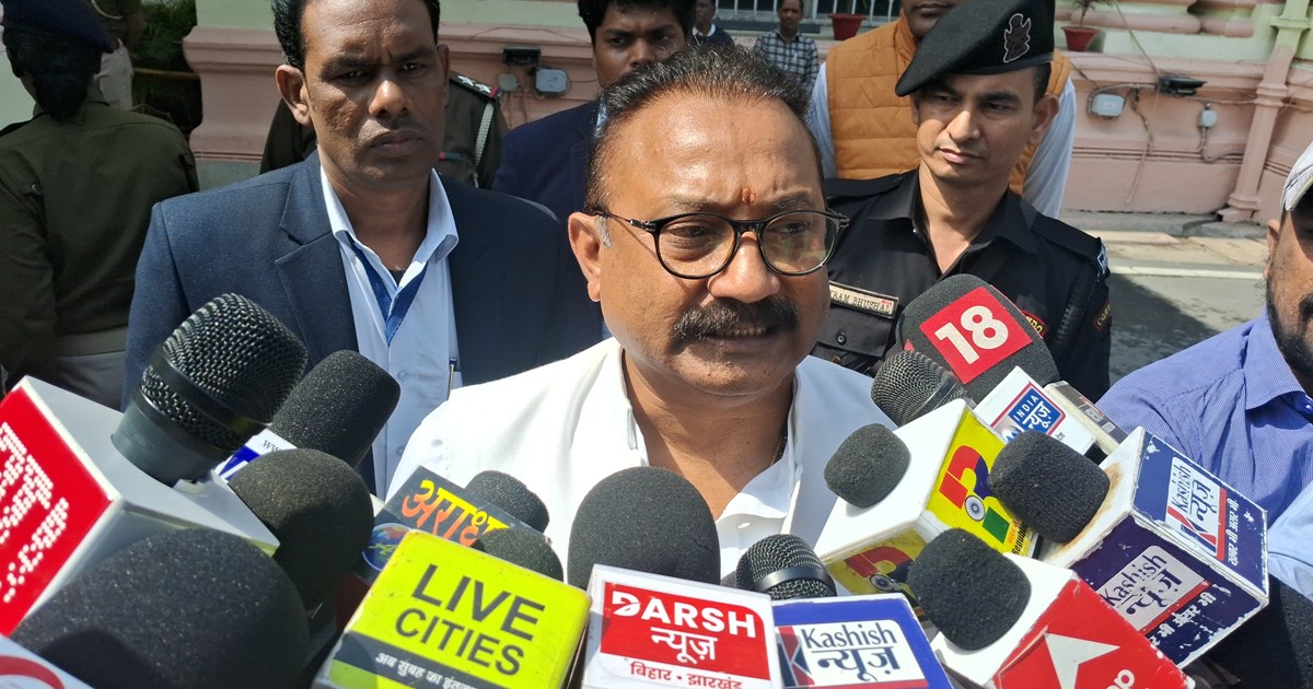 Jdu neta Ashok chaudhri ne kk pathk ke smrthn me