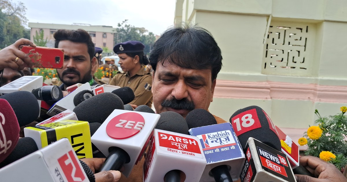 Jma khaa ka raili par byan