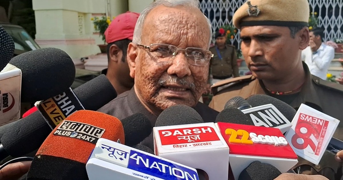 Bjp neta tarkishor ne Diya sfaai 