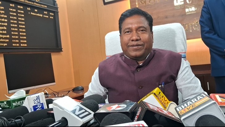 What is Santosh Kumar Suman's stand on Jitan Ram Manjhi's de What is Santosh Kumar Suman's stand on Jitan Ram Manjhi's de