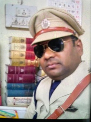 Misbehaved with female SI in police station, made obscene vi Misbehaved with female SI in police station, made obscene vi