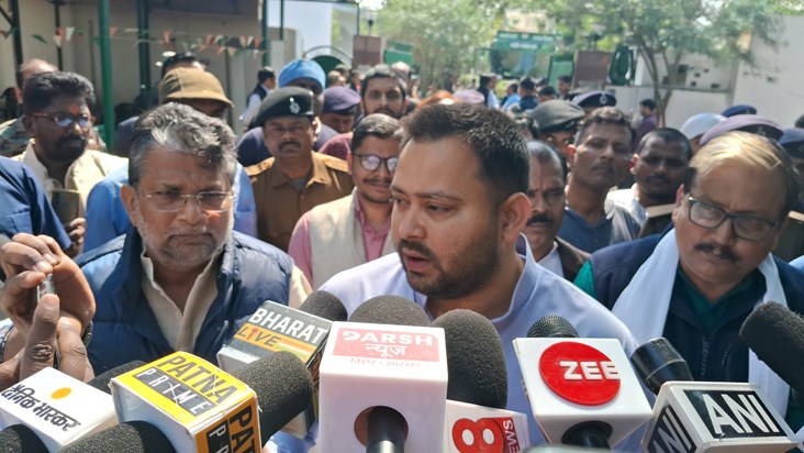 Tejsvwi Jan vishvas yatra ke dusre chrn par nikle Tejsvwi Jan vishvas yatra ke dusre chrn par nikle