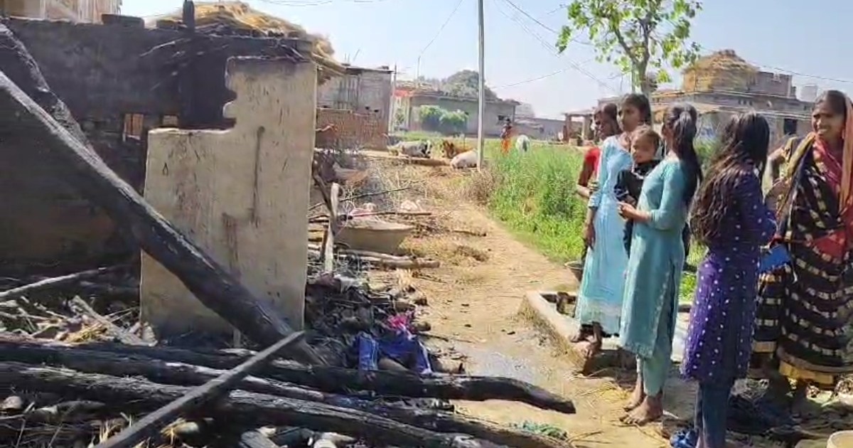Cylinder exploded while cooking in Jamui, entire house burnt